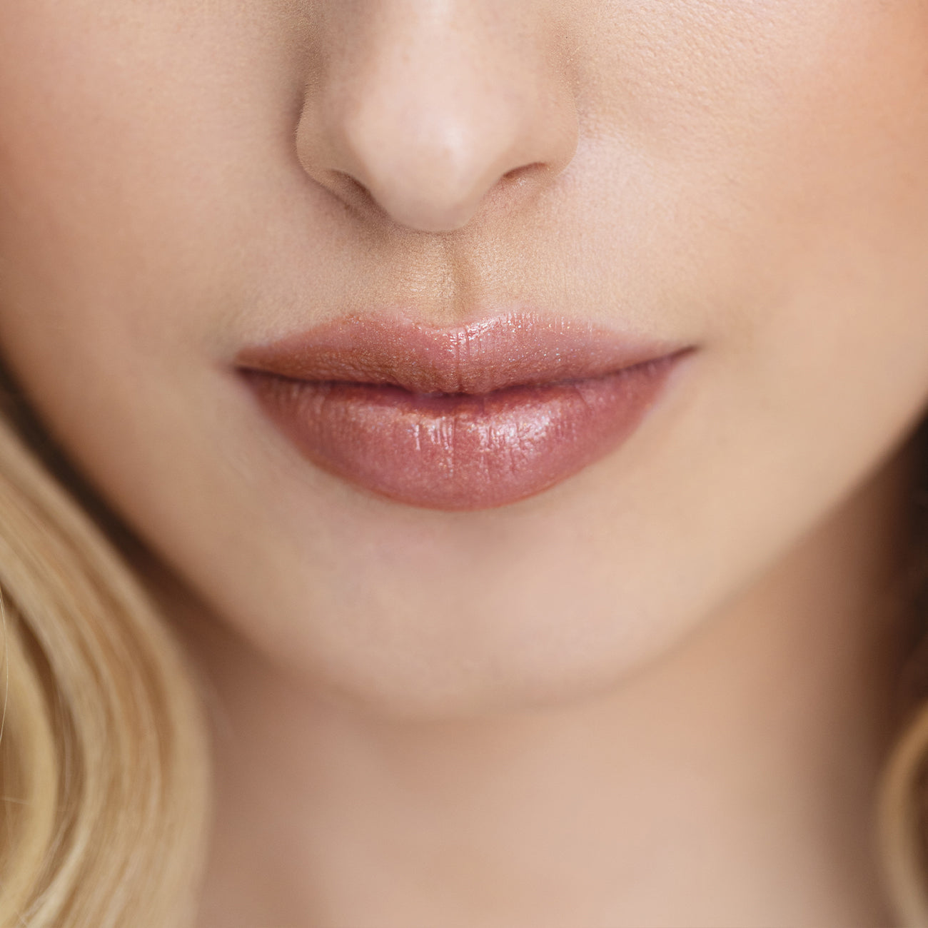LIP GLOSS
